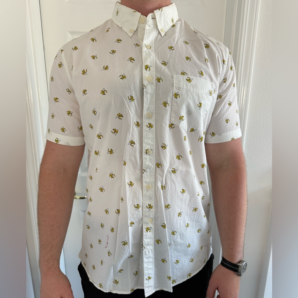 American eagle short sleeve button up. Like new. Large